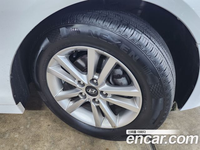 Hyundai Sonata (LF) 2.0 Style Special 2017 — фото 18