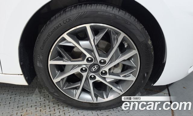 Hyundai Avante (AD) 1.6 Smart Choice 2020 — фото 21