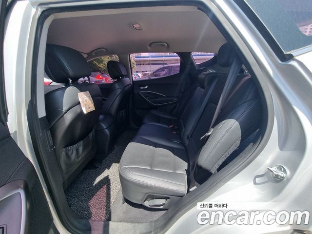 Hyundai Santa Fe (DM) Diesel(e-VGT) 2.0 2WD Morden 2014 — фото 16