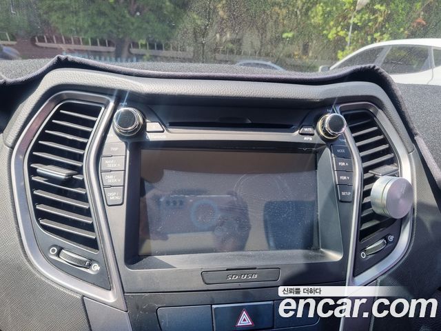 Hyundai Santa Fe (DM) Diesel(e-VGT) 2.0 2WD Morden 2014 — фото 20