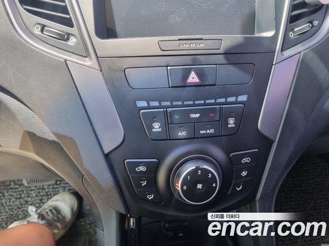 Hyundai Santa Fe (DM) Diesel(e-VGT) 2.0 2WD Morden 2014 — фото 21