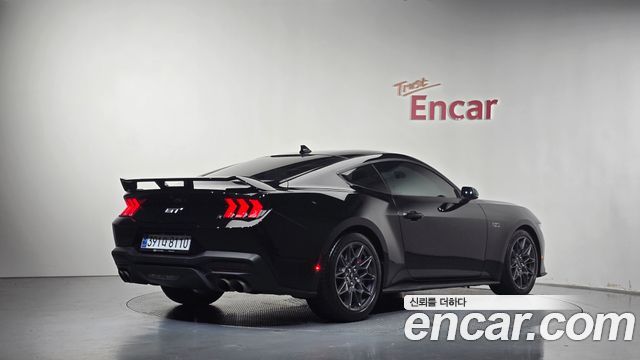 Ford Mustang (VII) 5.0 GT Premium Coupe 2024 — фото 2