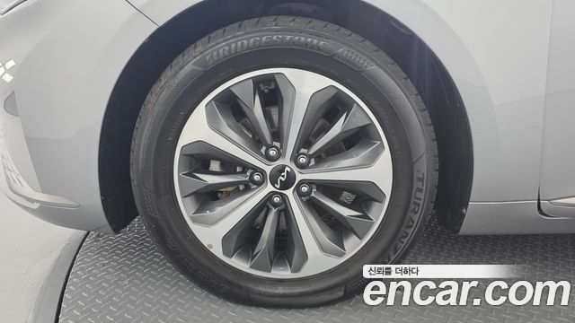 Kia K8 Hybrid Noblesse 2022 — фото 5