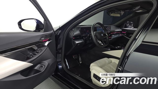 BMW 5 Series (G60) 520i M Sport 2024 — фото 10