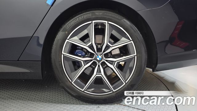 BMW 5 Series (G60) 520i M Sport 2024 — фото 21