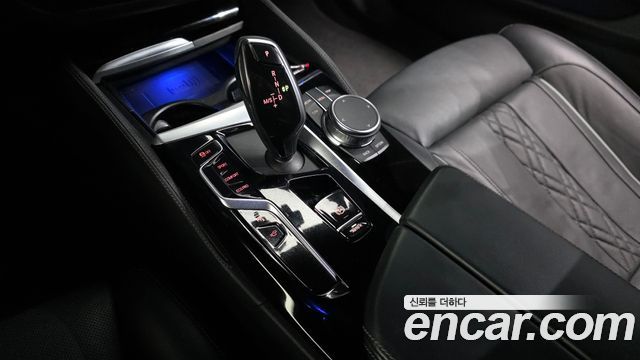 BMW 5 Series (G30) 530i M Sport Package 2023 — фото 9
