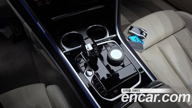 BMW 8 Series (G15) M850i xDrive Coupe 2022 — фото 9