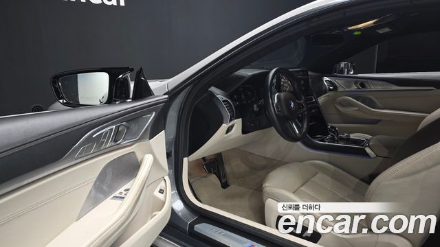 BMW 8 Series (G15) M850i xDrive Coupe 2022 — фото 10