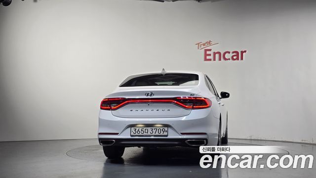 Hyundai Grandeur (IG) 3.0 Modren Basic (Rental car) 2019 — фото 4