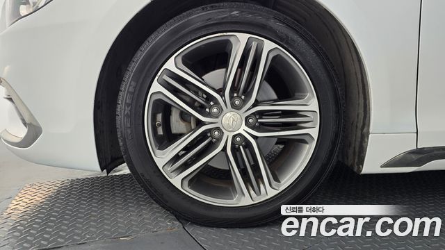 Hyundai Grandeur (IG) 3.0 Modren Basic (Rental car) 2019 — фото 5