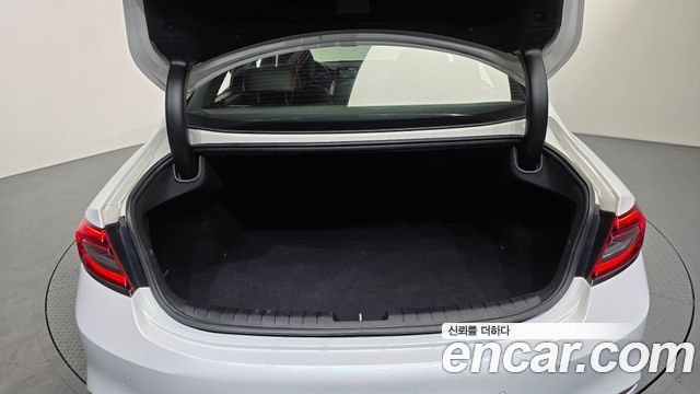 Hyundai Grandeur (IG) 3.0 Modren Basic (Rental car) 2019 — фото 17