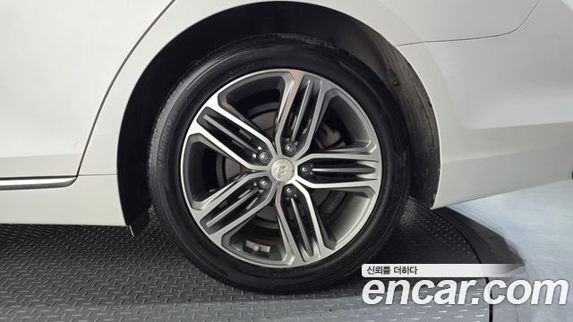 Hyundai Grandeur (IG) 3.0 Modren Basic (Rental car) 2019 — фото 21