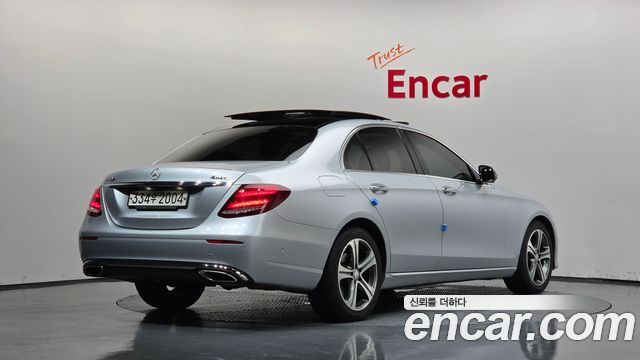 Mercedes-Benz E-Class (W213) E300 4MATIC Avnatgarde 2017 — фото 2