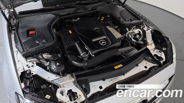 Mercedes-Benz E-Class (W213) E300 4MATIC Avnatgarde 2017 — фото 6