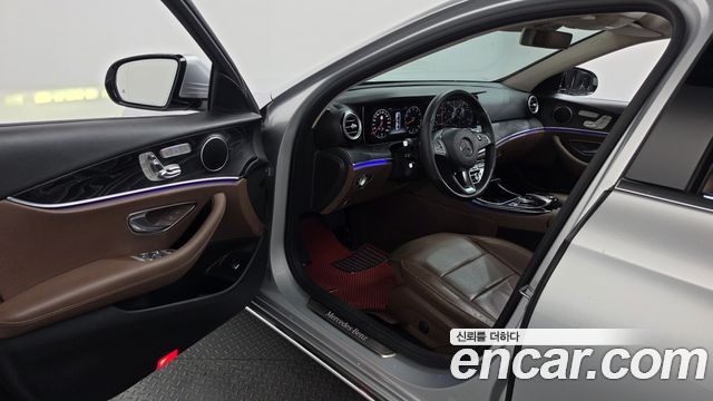 Mercedes-Benz E-Class (W213) E300 4MATIC Avnatgarde 2017 — фото 10
