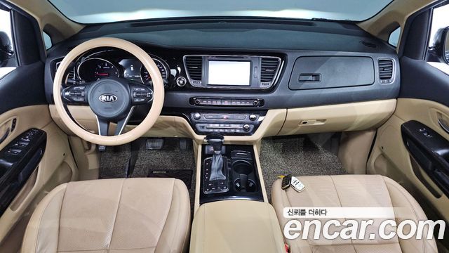 Kia Carnival 7-seater Limousine President 2017 — фото 7