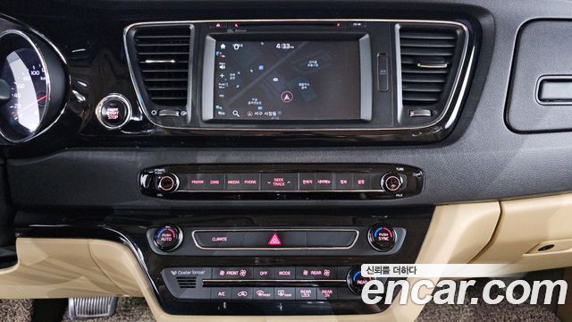 Kia Carnival 7-seater Limousine President 2017 — фото 12
