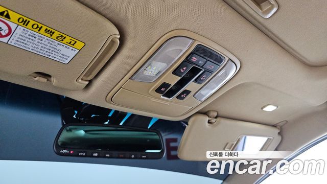 Kia Carnival 7-seater Limousine President 2017 — фото 20