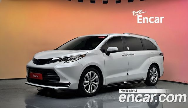 Toyota Sienna (IV) 2.5 Hybrid 2WD