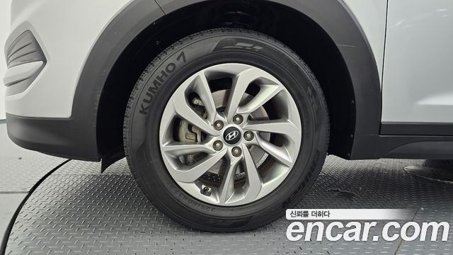 Hyundai Tucson Gasoline 1.6 turbo 2WD Style 2017 — фото 5