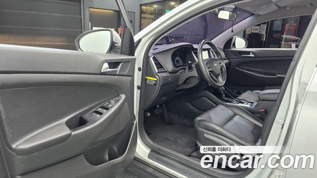 Hyundai Tucson Gasoline 1.6 turbo 2WD Style 2017 — фото 10