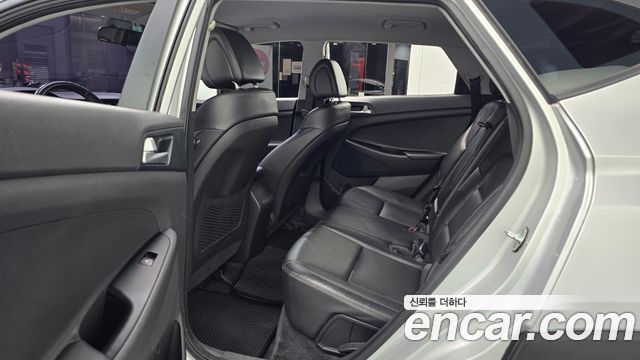 Hyundai Tucson Gasoline 1.6 turbo 2WD Style 2017 — фото 12