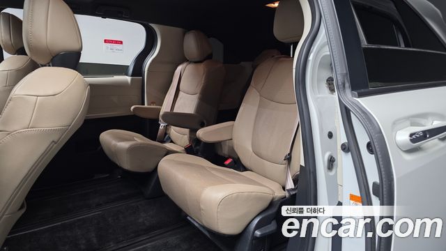 Toyota Sienna (IV) 2.5 Hybrid AWD 2021 — фото 11
