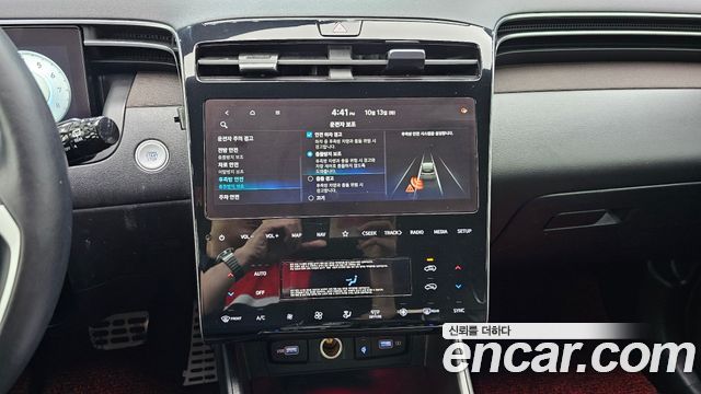 Hyundai Tucson (NX4) Gasoline 1.6 Turbo 2WD Inspiration 2021 — фото 14