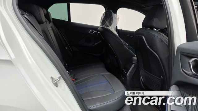 BMW 1 Series (F40) 120i M Sports 2024 — фото 12
