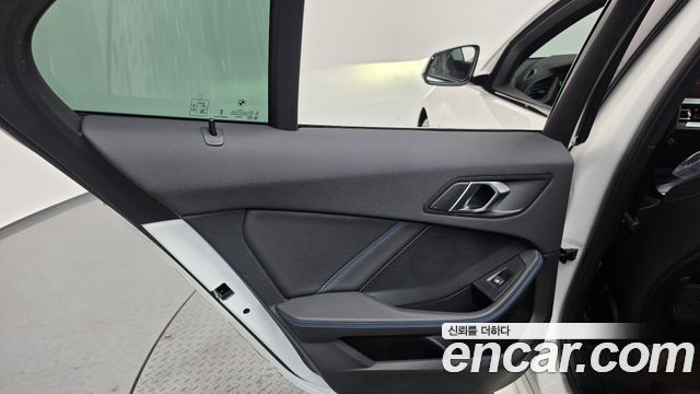 BMW 1 Series (F40) 120i M Sports 2024 — фото 25
