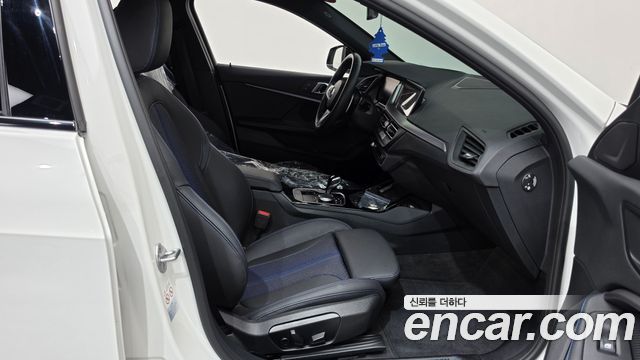 BMW 1 Series (F40) 120i M Sports 2024 — фото 26