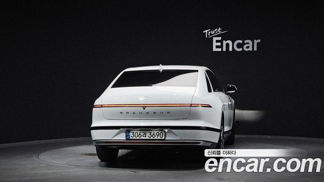 Hyundai Grandeur (GN7) 2,5 Gasoline 2WD Exclusive 2024 — фото 4