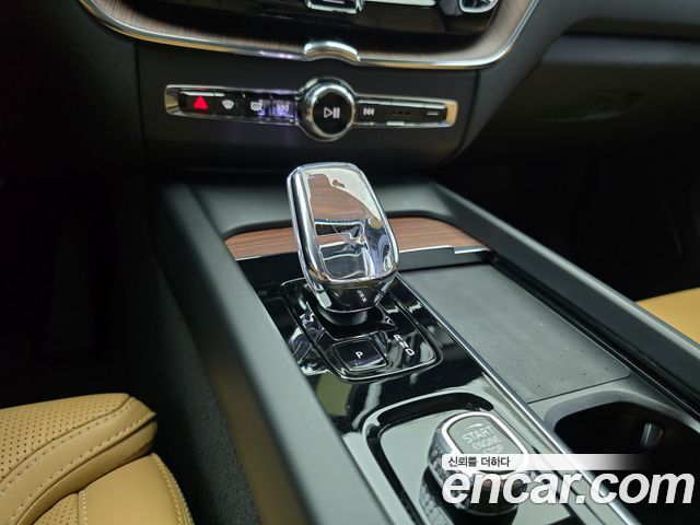 Volvo XC60 (II) B6 Ultimate Bright 2024 — фото 9