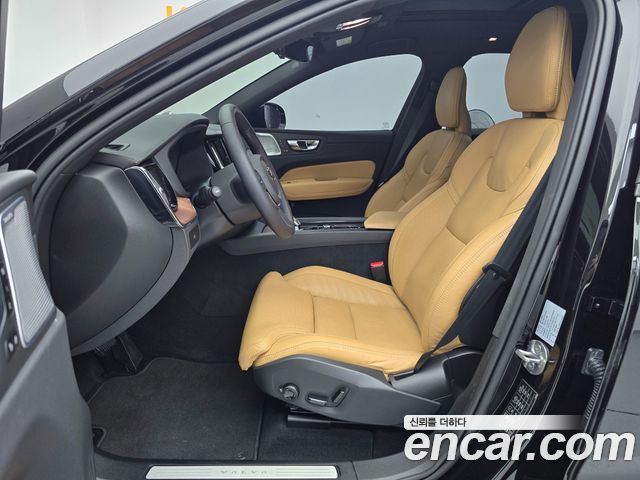 Volvo XC60 (II) B6 Ultimate Bright 2024 — фото 10
