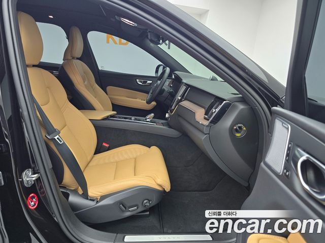 Volvo XC60 (II) B6 Ultimate Bright 2024 — фото 16