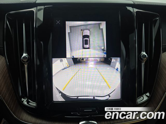 Volvo XC60 (II) B6 Ultimate Bright 2024 — фото 19
