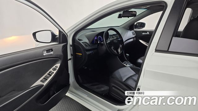 Hyundai Accent (New) 1.4 VVT Premium 2015 — фото 10