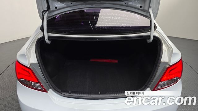 Hyundai Accent (New) 1.4 VVT Premium 2015 — фото 17