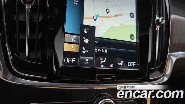 Volvo V90 Cross Country B5 Pro AWD 2021 — фото 20