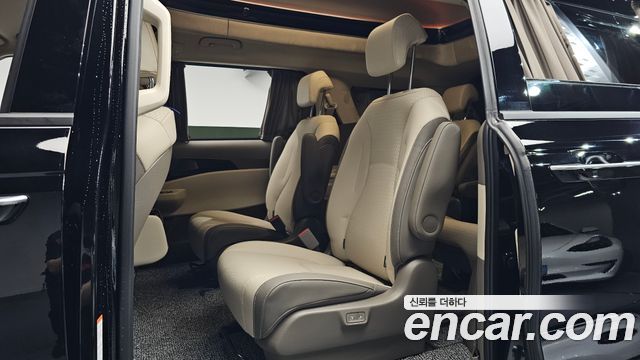 Kia Carnival (IV) Gasoline 9-Seater Hi Limousine Signature 2024 — фото 12