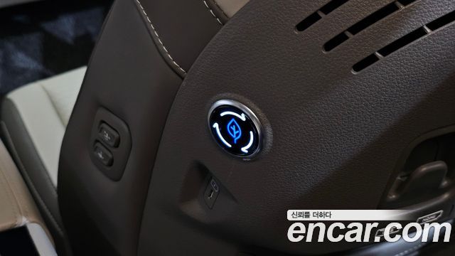 Kia Carnival (IV) Gasoline 9-Seater Hi Limousine Signature 2024 — фото 30