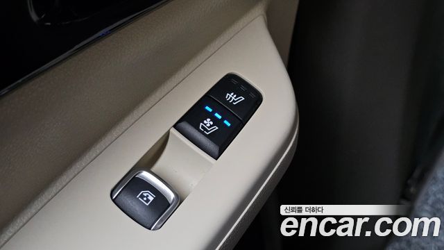 Kia Carnival (IV) Gasoline 9-Seater Hi Limousine Signature 2024 — фото 34