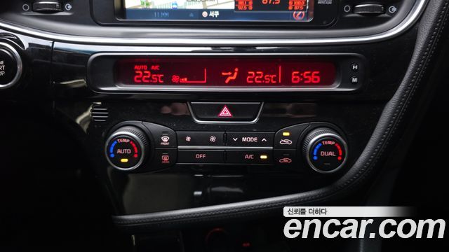 Kia K5 LPI Luxury(Handicapped) 2014 — фото 16