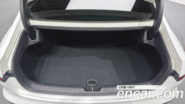 Hyundai Grandeur Hybrid (GN7) Calligraphy 2024 — фото 16