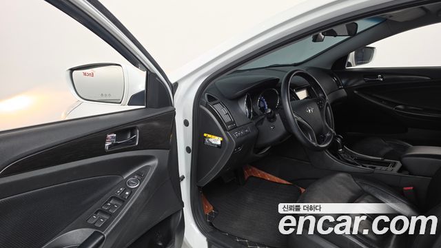 Hyundai Sonata The Brilliant LPI Modern(Handicapped) 2013 — фото 10