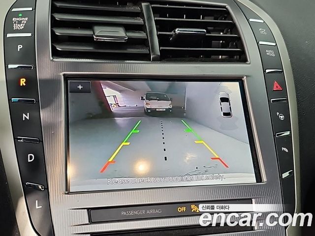 Lincoln MKZ Hybrid 2nd 2019 — фото 18