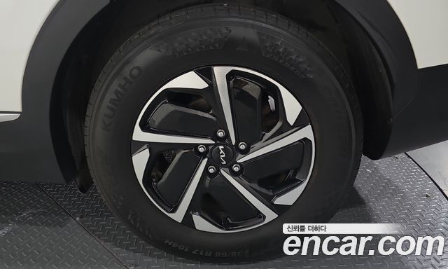 Kia Sportage Hybrid (V) Prestige 2WD 2023 — фото 21
