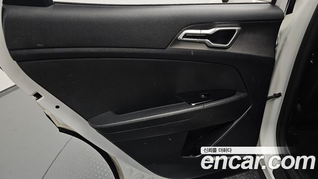 Kia Sportage Hybrid (V) Prestige 2WD 2023 — фото 25