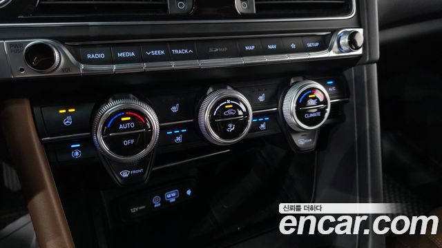 Genesis G70 2.0T Elite 2019 — фото 16