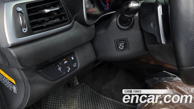 Genesis G70 2.0T Elite 2019 — фото 18